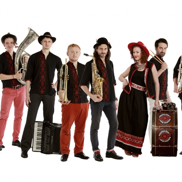 Балканские танцы. Bubamara Brass Band. Концерт в оранжерее
